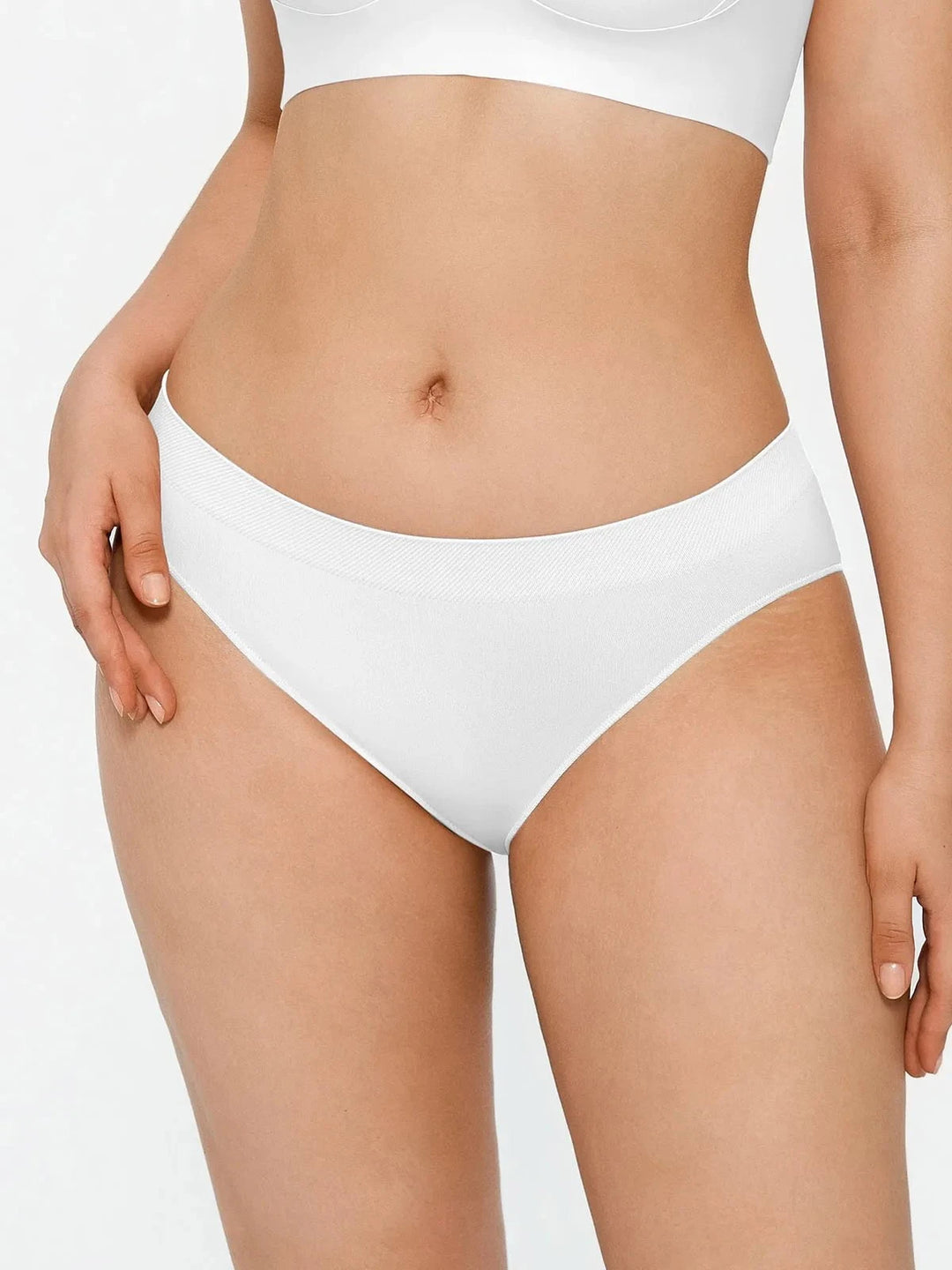 Popilush® White / S Seamless Solid Mid-Rise Brief